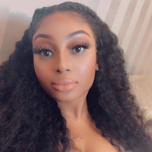 Meet your Posher, Vanessa